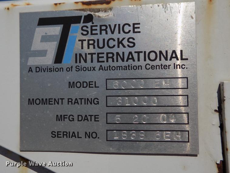 image for item FA9616 2003 Ford F550 utility truck with crane