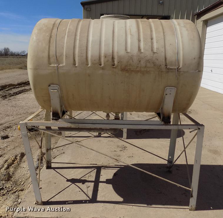 image for item FA9617 (2) poly tanks