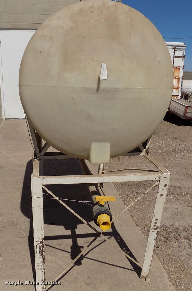 image for item FA9617 (2) poly tanks