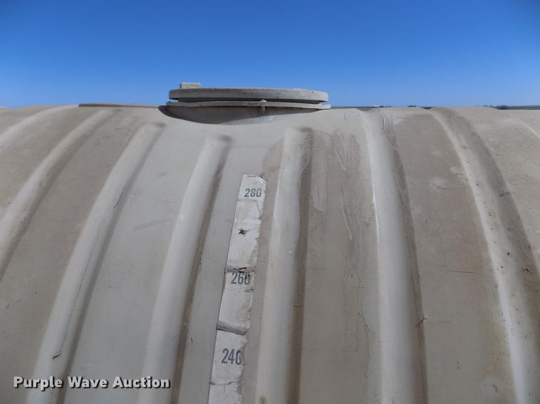 image for item FA9617 (2) poly tanks