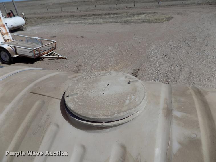 image for item FA9617 (2) poly tanks