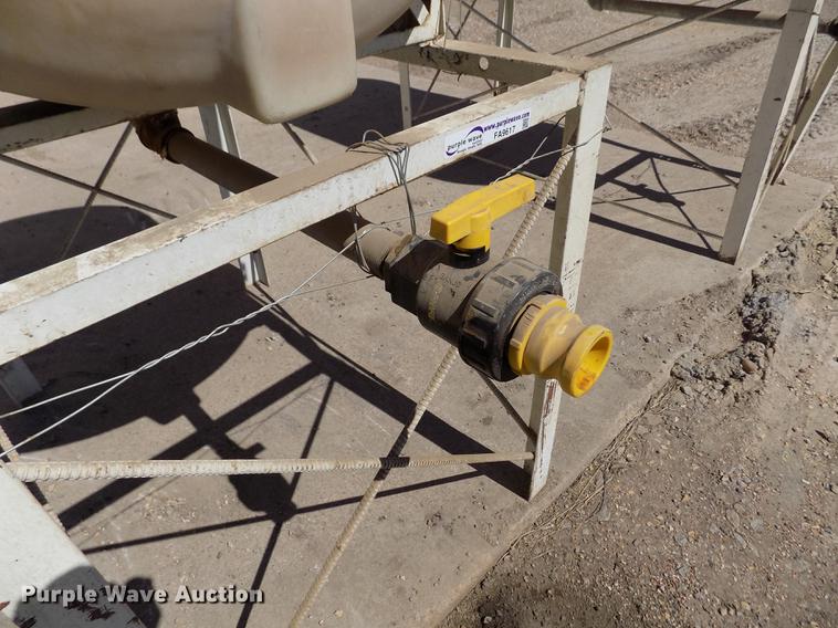 image for item FA9617 (2) poly tanks