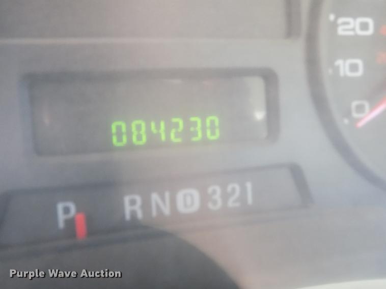 image for item FA9618 2006 Ford F550 Super Duty XL flatbed truck