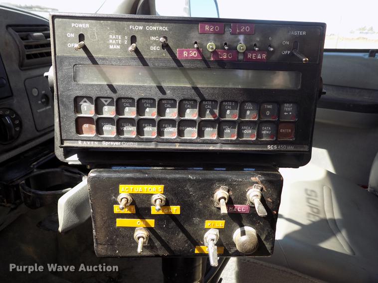 image for item FA9618 2006 Ford F550 Super Duty XL flatbed truck