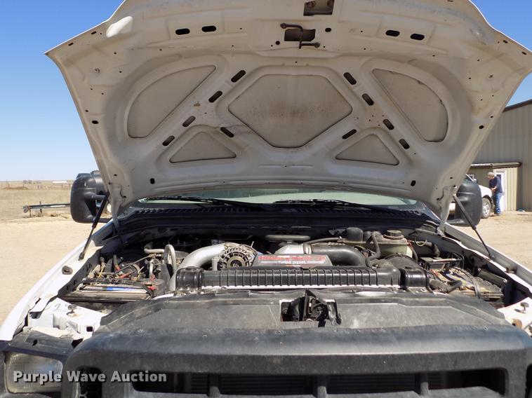 image for item FA9618 2006 Ford F550 Super Duty XL flatbed truck