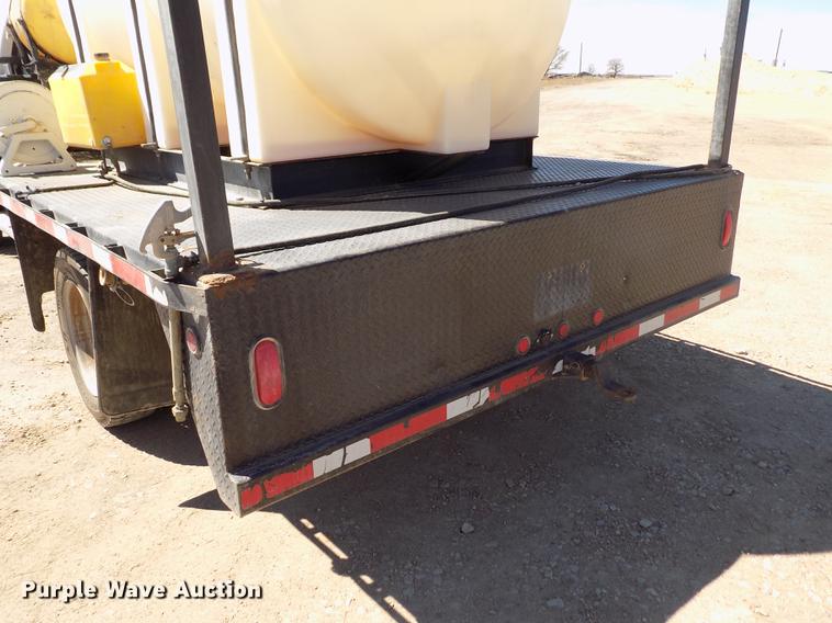 image for item FA9618 2006 Ford F550 Super Duty XL flatbed truck