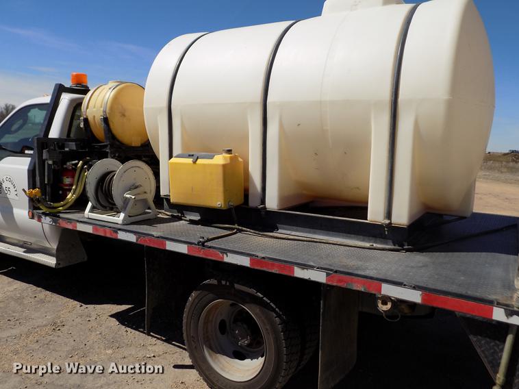 image for item FA9618 2006 Ford F550 Super Duty XL flatbed truck