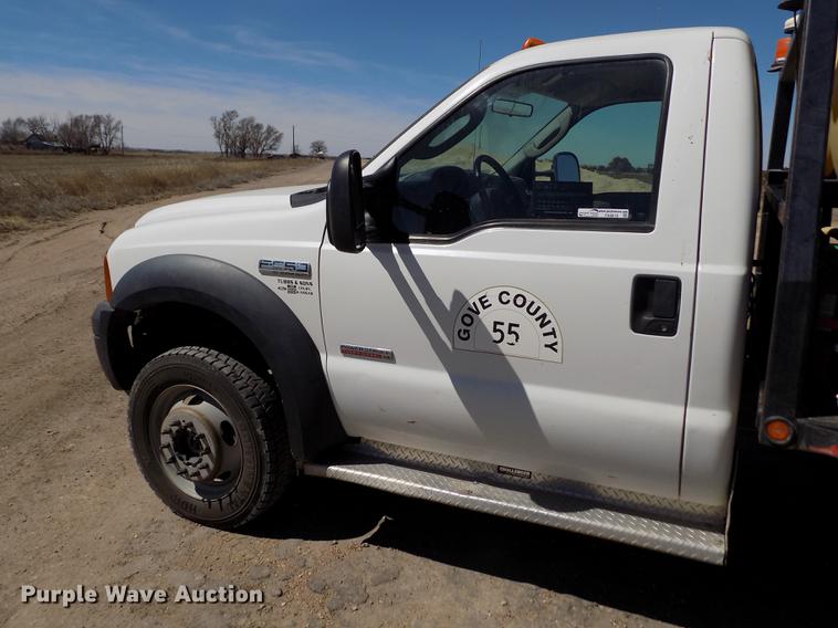 image for item FA9618 2006 Ford F550 Super Duty XL flatbed truck