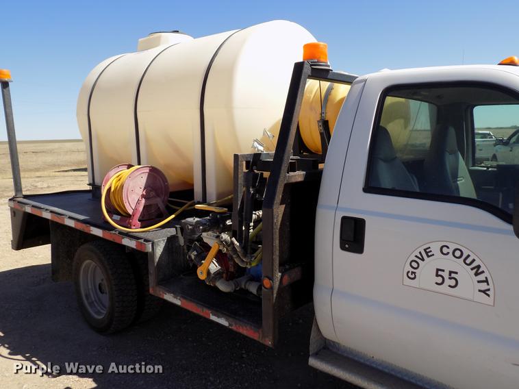 image for item FA9618 2006 Ford F550 Super Duty XL flatbed truck