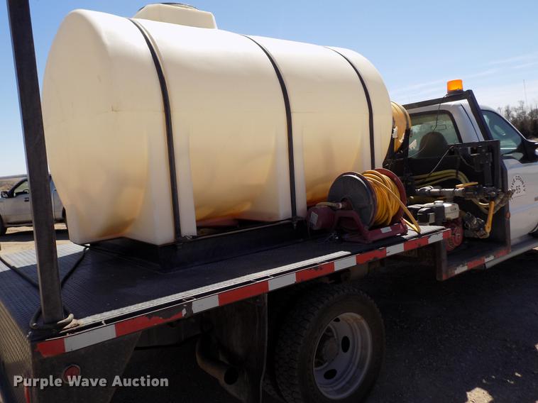 image for item FA9618 2006 Ford F550 Super Duty XL flatbed truck