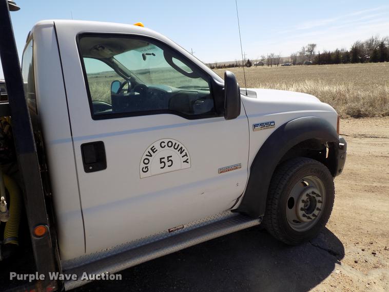 image for item FA9618 2006 Ford F550 Super Duty XL flatbed truck