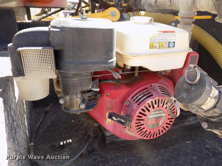 image for item FA9618 2006 Ford F550 Super Duty XL flatbed truck