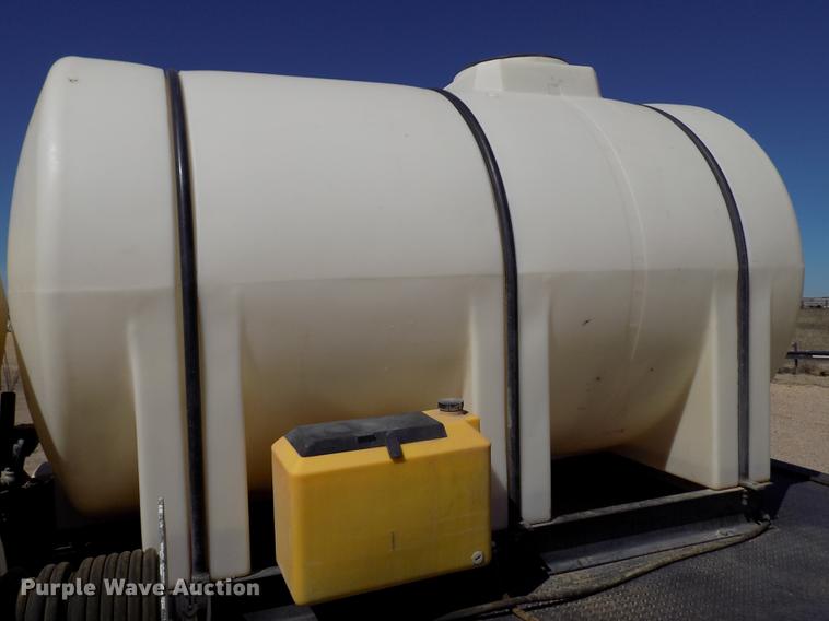 image for item FA9618 2006 Ford F550 Super Duty XL flatbed truck