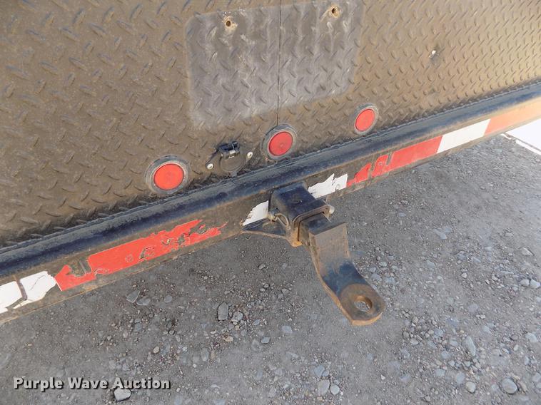 image for item FA9618 2006 Ford F550 Super Duty XL flatbed truck