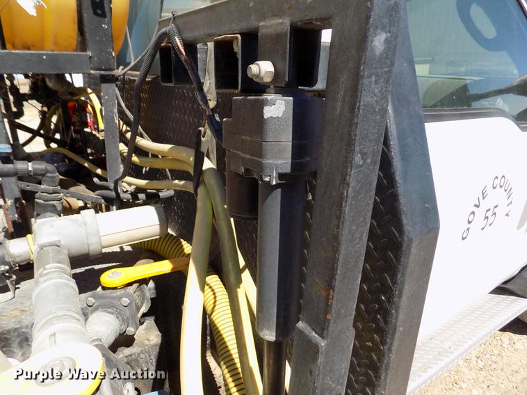 image for item FA9618 2006 Ford F550 Super Duty XL flatbed truck