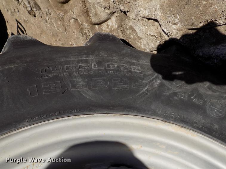 image for item FA9620 2009 Case IH Farmall 95 MFWD tractor