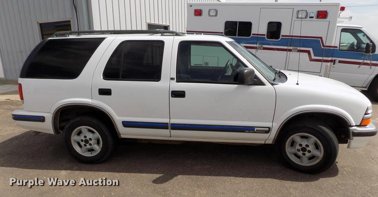 image for item FA9633 1999 Chevrolet Blazer LS SUV