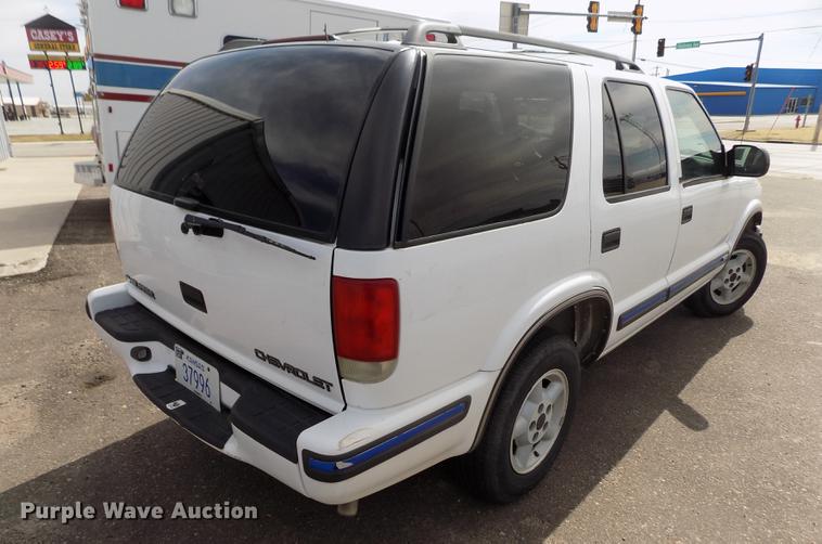 image for item FA9633 1999 Chevrolet Blazer LS SUV