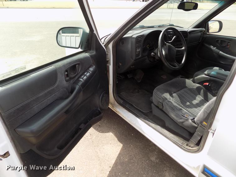 image for item FA9633 1999 Chevrolet Blazer LS SUV