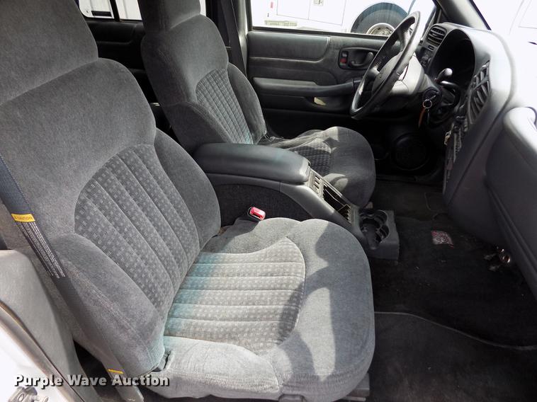 image for item FA9633 1999 Chevrolet Blazer LS SUV