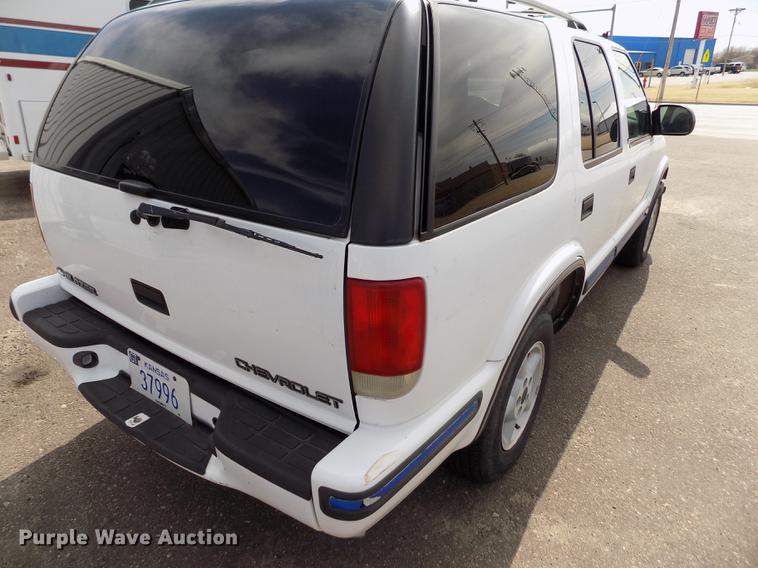 image for item FA9633 1999 Chevrolet Blazer LS SUV