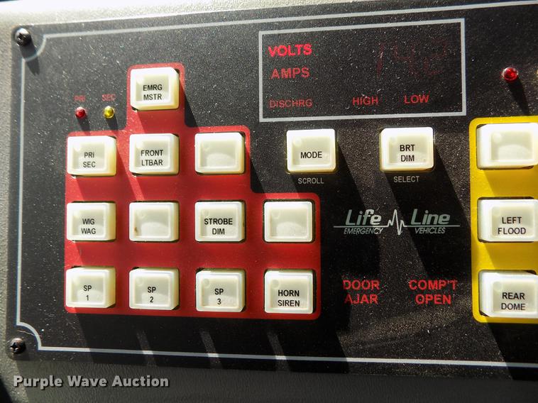 image for item FA9634 2002 Ford Econoline E450 Super Duty ambulance