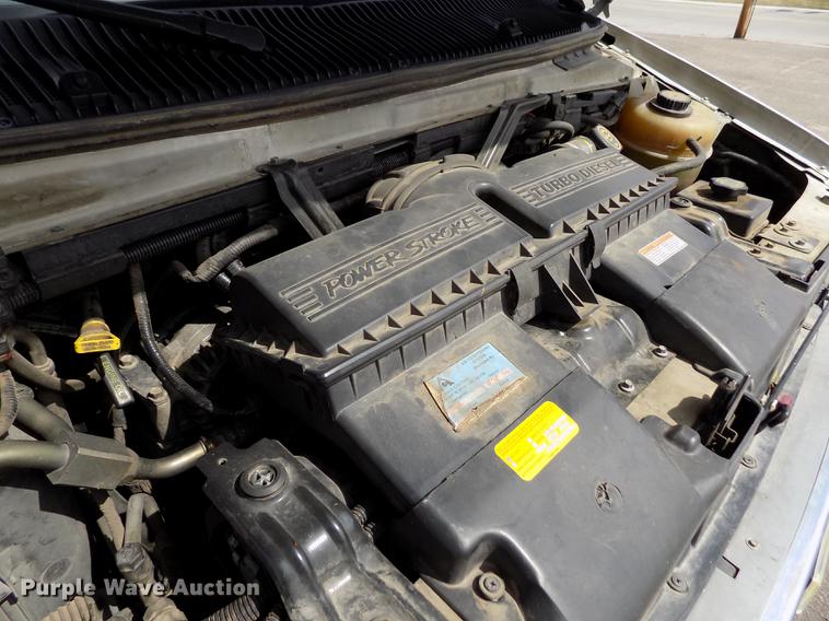 image for item FA9634 2002 Ford Econoline E450 Super Duty ambulance