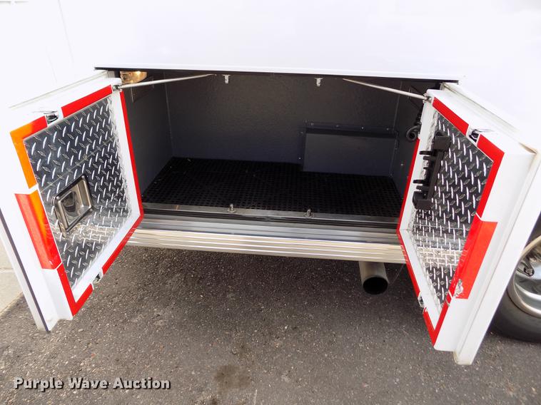 image for item FA9634 2002 Ford Econoline E450 Super Duty ambulance