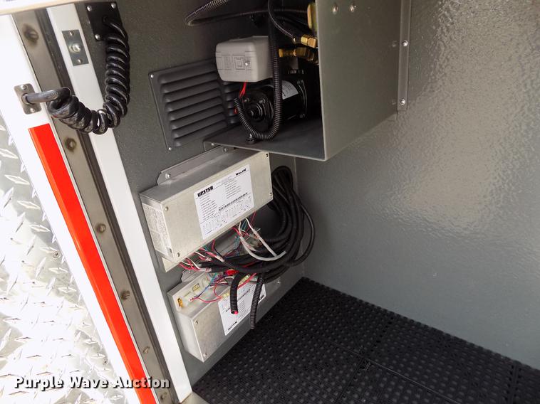 image for item FA9634 2002 Ford Econoline E450 Super Duty ambulance