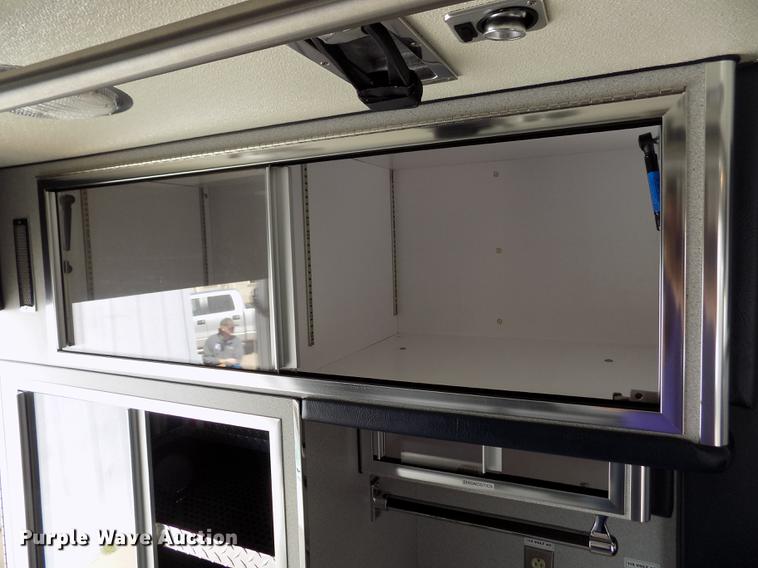 image for item FA9634 2002 Ford Econoline E450 Super Duty ambulance