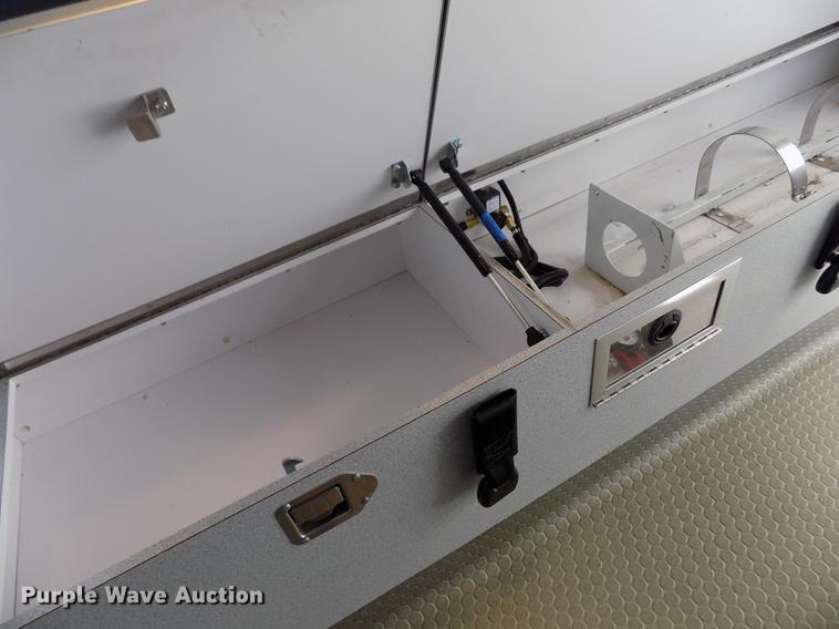 image for item FA9634 2002 Ford Econoline E450 Super Duty ambulance