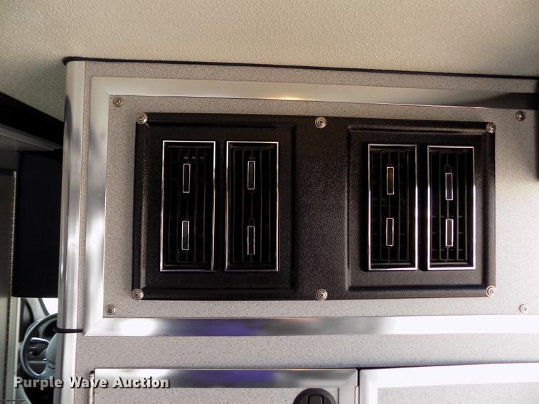 image for item FA9634 2002 Ford Econoline E450 Super Duty ambulance