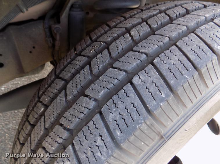 image for item FA9634 2002 Ford Econoline E450 Super Duty ambulance