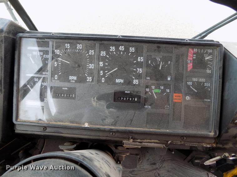 image for item FA9635 1998 Amtran RE school bus