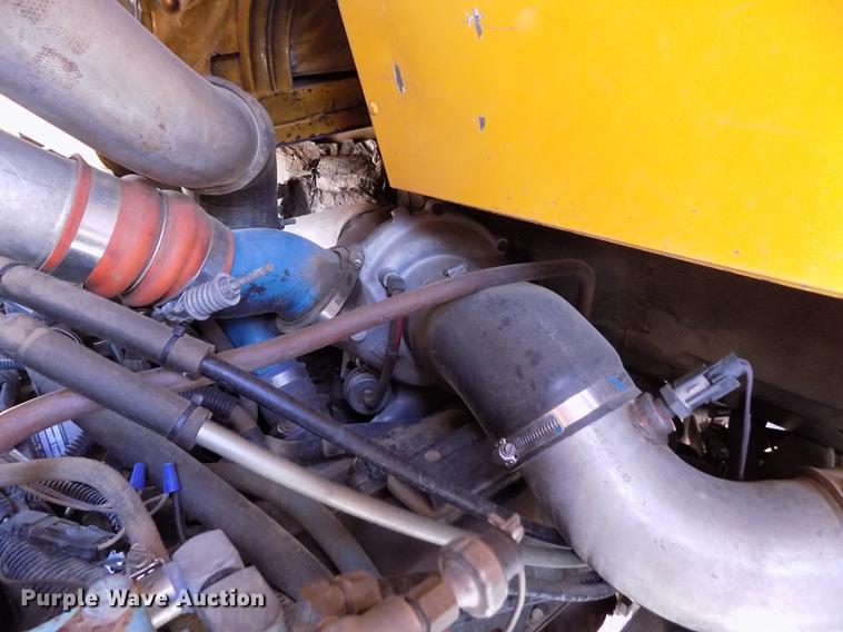 image for item FA9635 1998 Amtran RE school bus