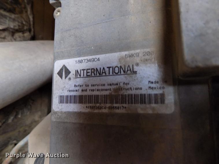 image for item FA9635 1998 Amtran RE school bus