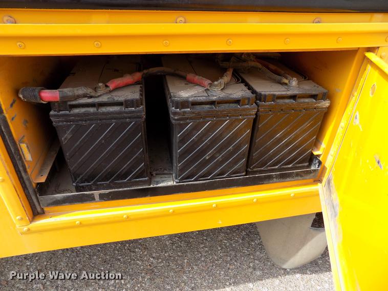 image for item FA9635 1998 Amtran RE school bus