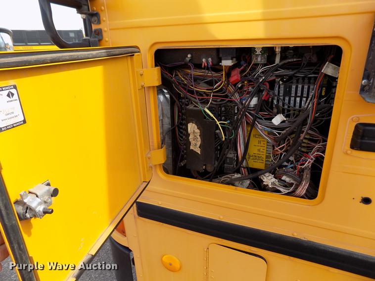 image for item FA9635 1998 Amtran RE school bus