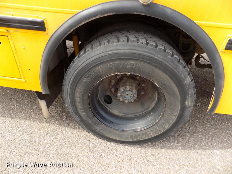 image for item FA9635 1998 Amtran RE school bus