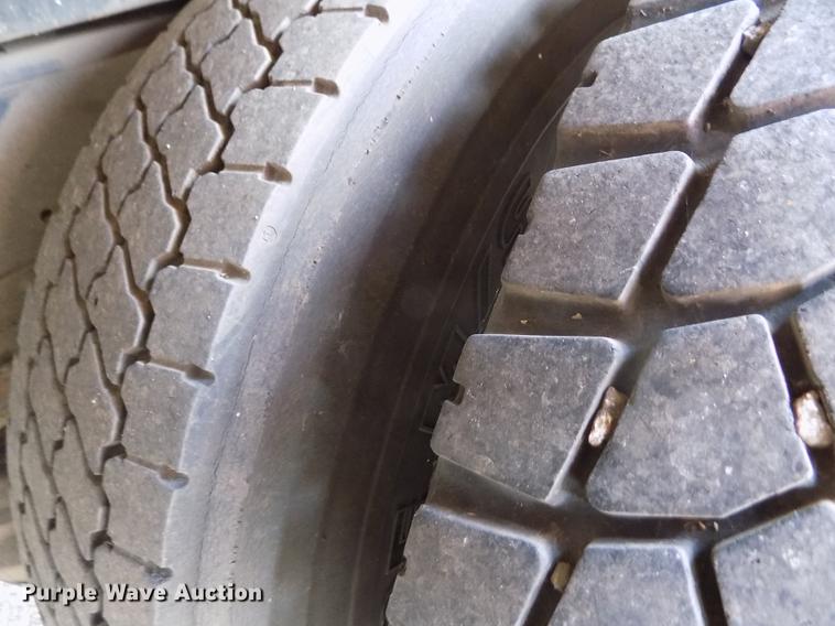 image for item FA9635 1998 Amtran RE school bus