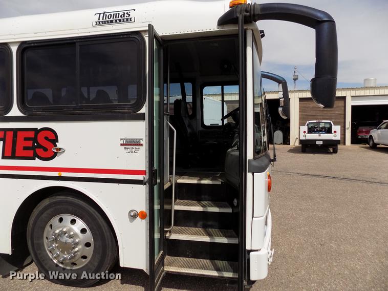 image for item FA9637 2010 Thomas Built Saf-T-Liner school bus