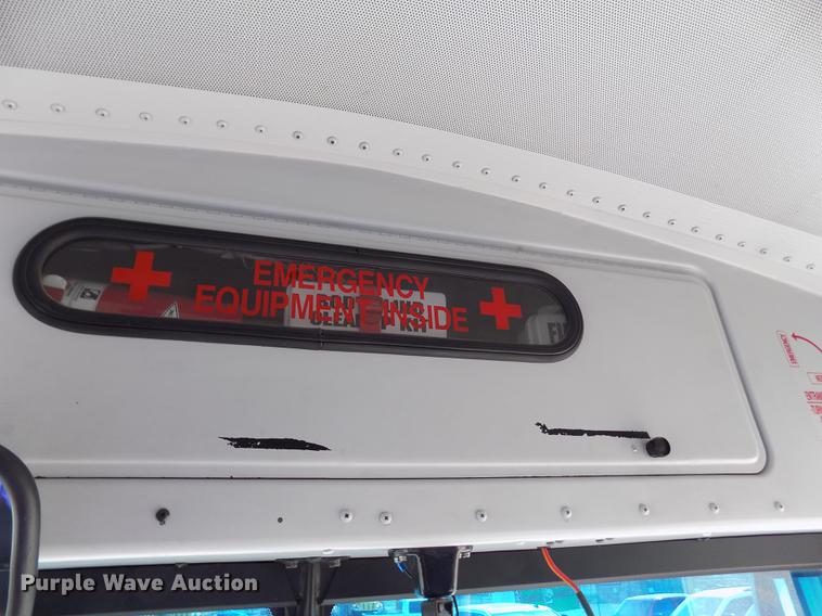 image for item FA9637 2010 Thomas Built Saf-T-Liner school bus