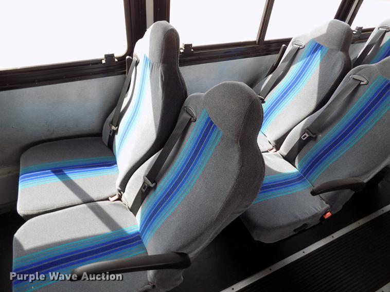 image for item FA9637 2010 Thomas Built Saf-T-Liner school bus