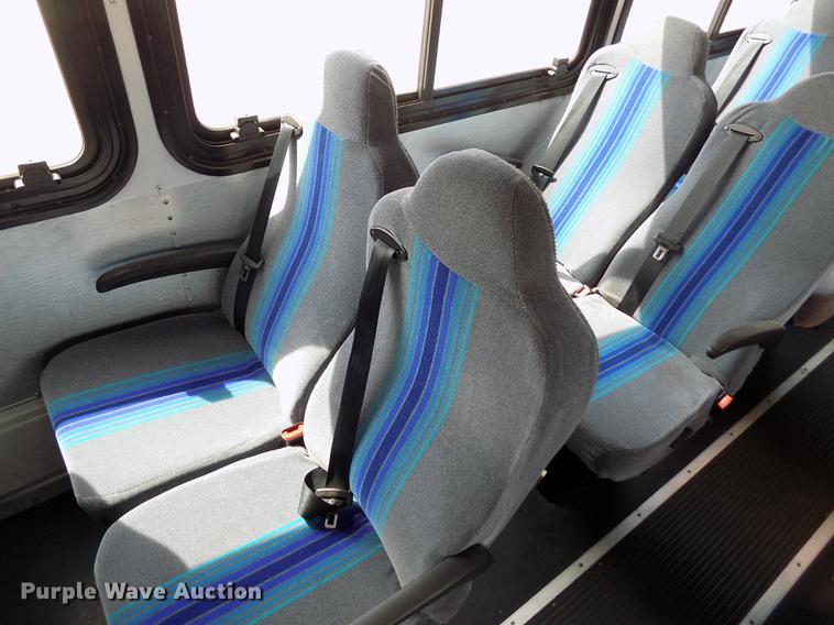 image for item FA9637 2010 Thomas Built Saf-T-Liner school bus