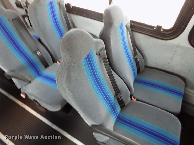 image for item FA9637 2010 Thomas Built Saf-T-Liner school bus