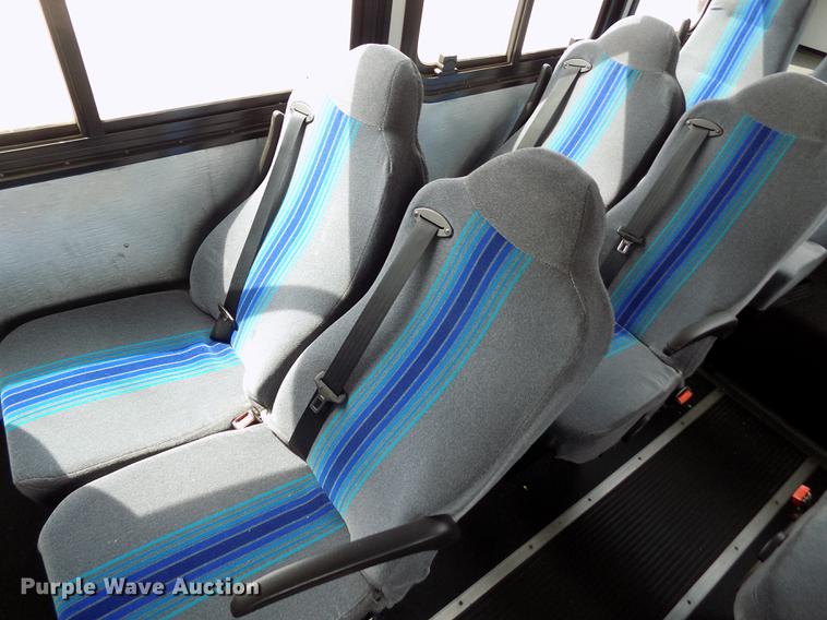 image for item FA9637 2010 Thomas Built Saf-T-Liner school bus