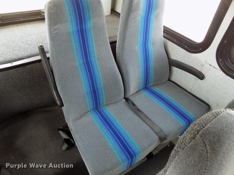 image for item FA9637 2010 Thomas Built Saf-T-Liner school bus