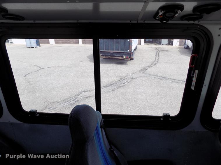 image for item FA9637 2010 Thomas Built Saf-T-Liner school bus