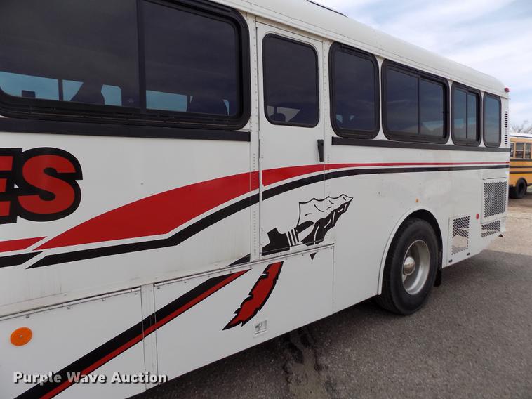 image for item FA9637 2010 Thomas Built Saf-T-Liner school bus