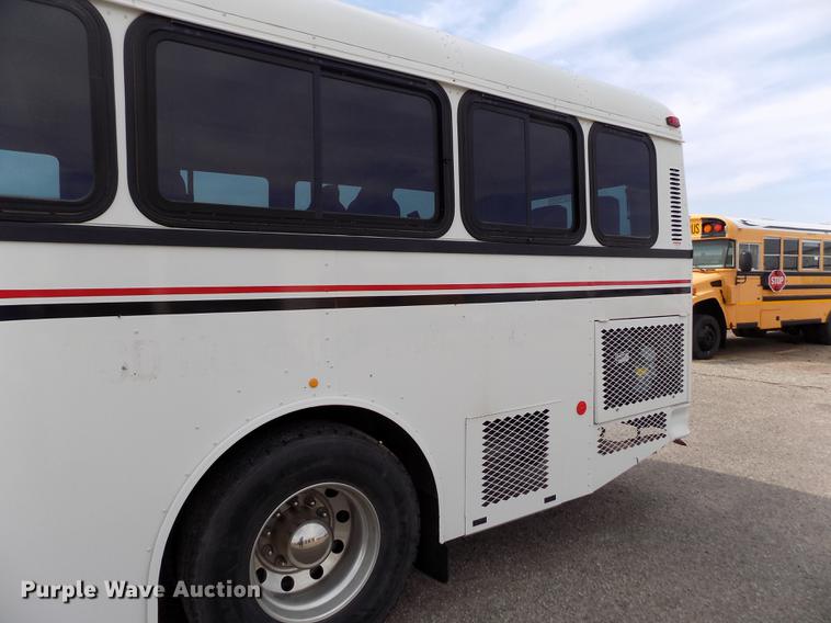 image for item FA9637 2010 Thomas Built Saf-T-Liner school bus